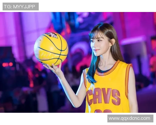 足球明星与女生短袖的时尚碰撞展现青春活力与运动魅力 足球明星与女生短袖的时尚碰撞展现青春活力与运动魅力