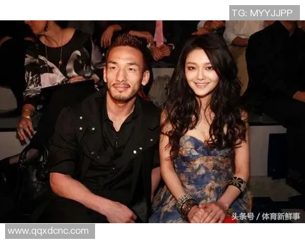 足球明星之间的亲密关系全景图揭示他们的友谊与竞争动态