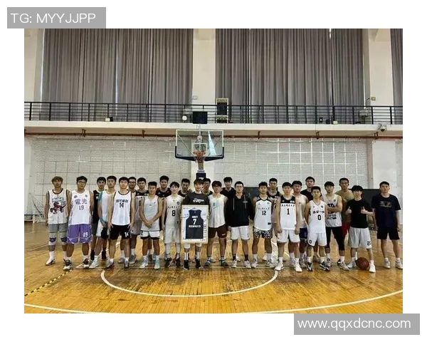 重庆篮球队团队协作能力大幅提升荣获全国篮球团队协作排名新高